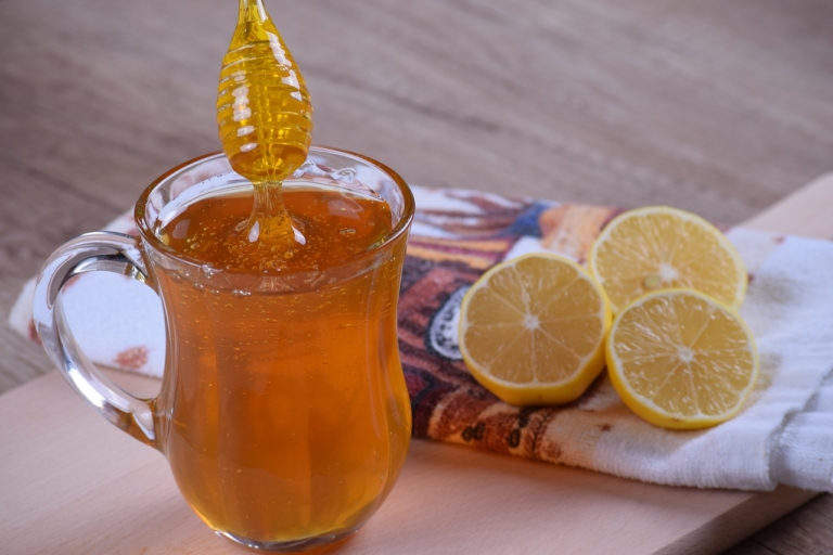 Honey And Lemon For Sore Throat   Honey 2925033 1280 768x512 