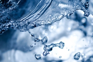 An image of splashing water